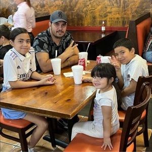 Meet your Posher, Marco tulio